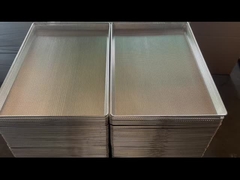 কাস্টমাইজড মেটাল ডিহাইড্রেটর পারফরেটেড বেকিং ট্রে খাদ্য বেকিং জন্য টেকসই স্টেইনলেস স্টীল