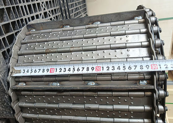 ভারী দায়িত্ব 3mm বেধ কার্বন ইস্পাত প্লেট কনভেয়র বেল্ট চিপ ক্লিনার জন্য Baffle সঙ্গে